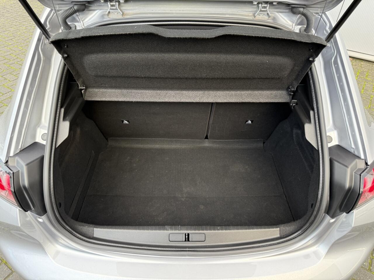 Peugeot 208 1.2 PureTech GT Apple Carplay Camera keyles