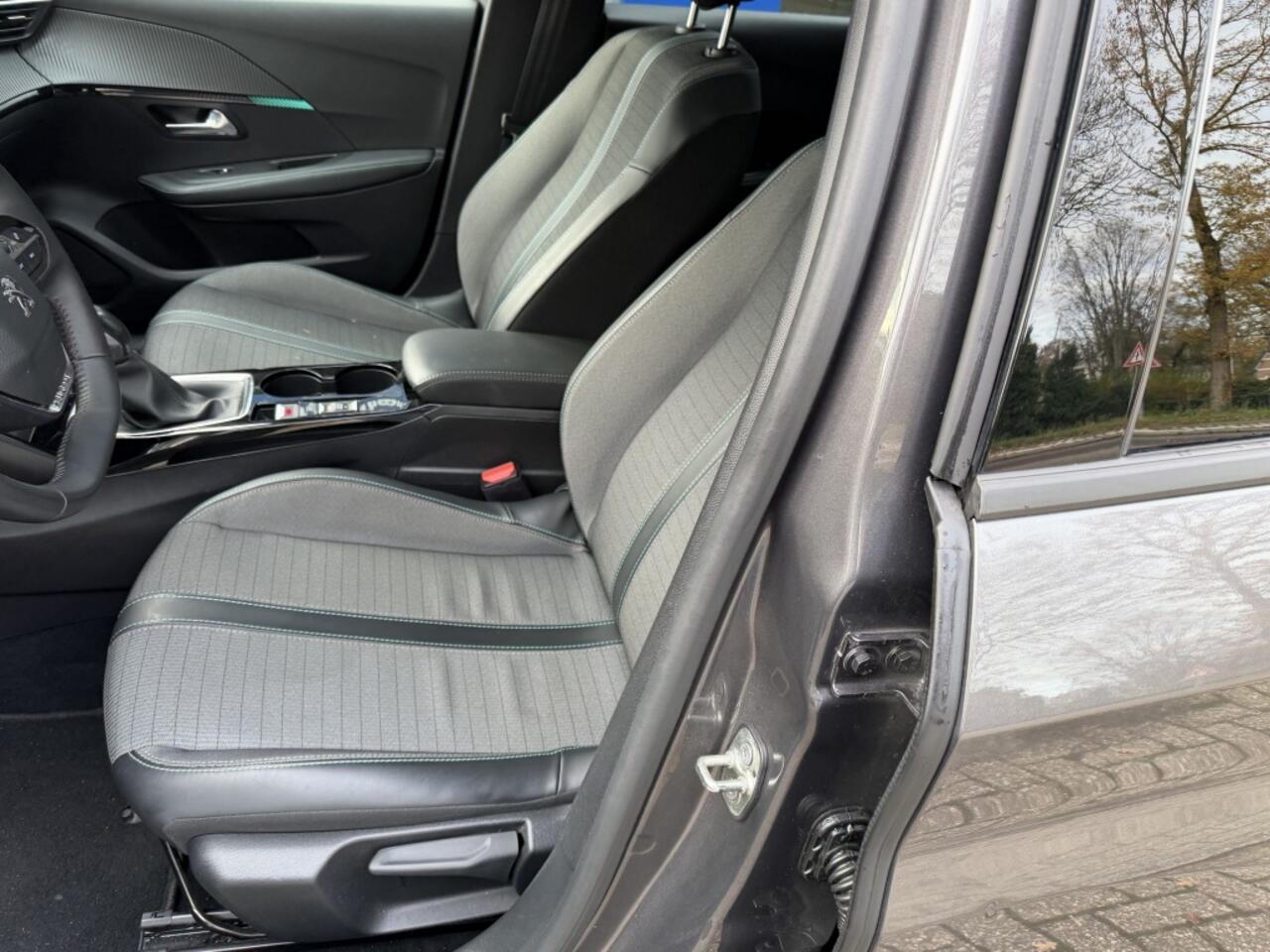 Peugeot 208 1.2 PT Allure Pack