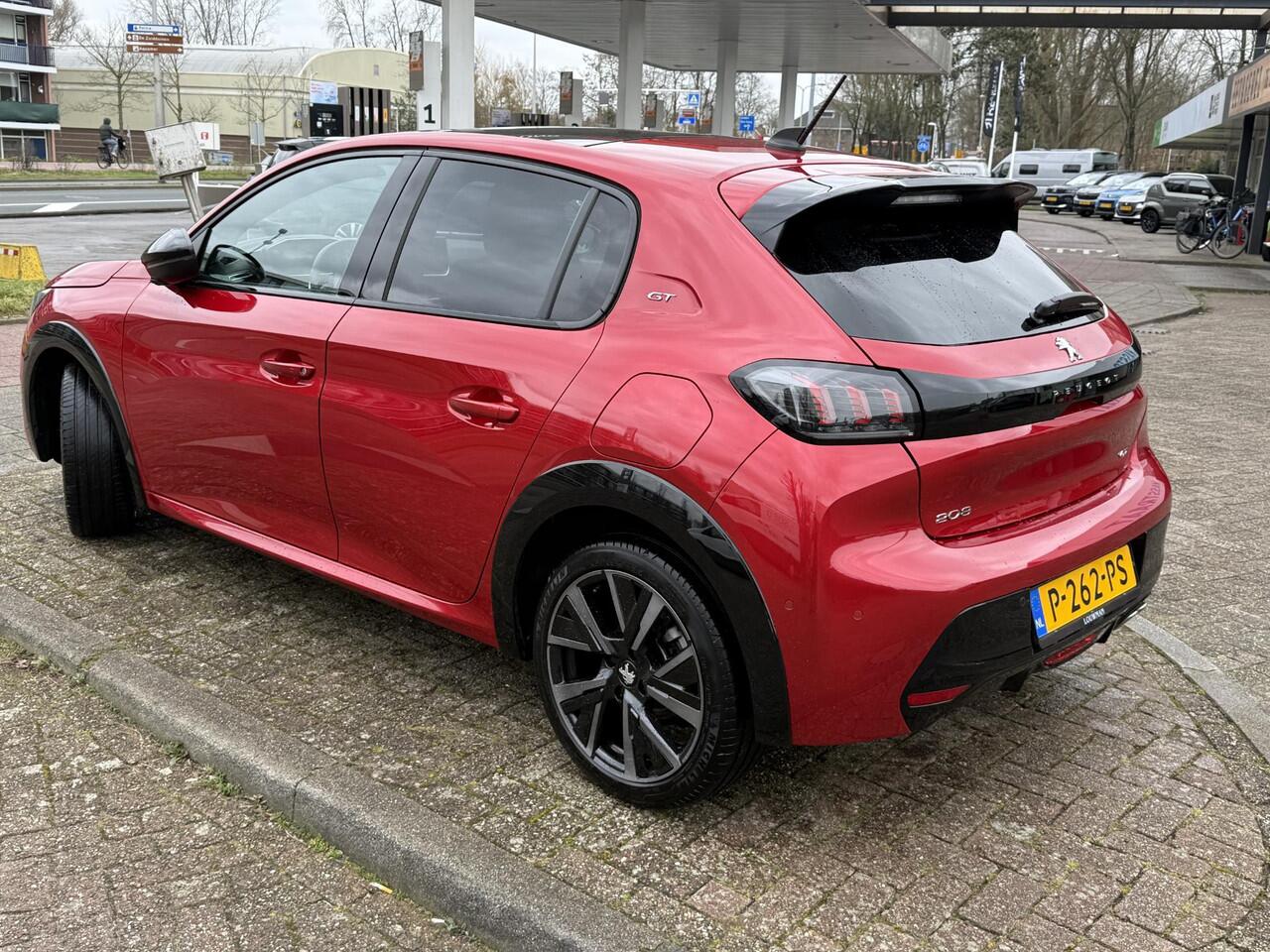 Peugeot 208 1.2 PureTech GT Pack ALL-IN RIJKLAARPRIJS/Panoramadak/Keyless/Navi/Camera/Full Options