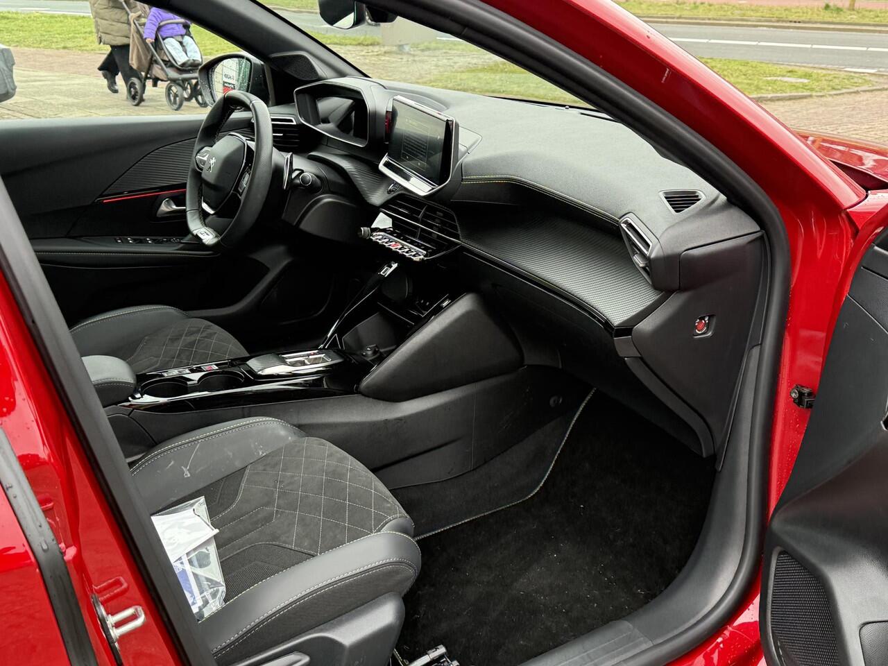 Peugeot 208 1.2 PureTech GT Pack ALL-IN RIJKLAARPRIJS/Panoramadak/Keyless/Navi/Camera/Full Options