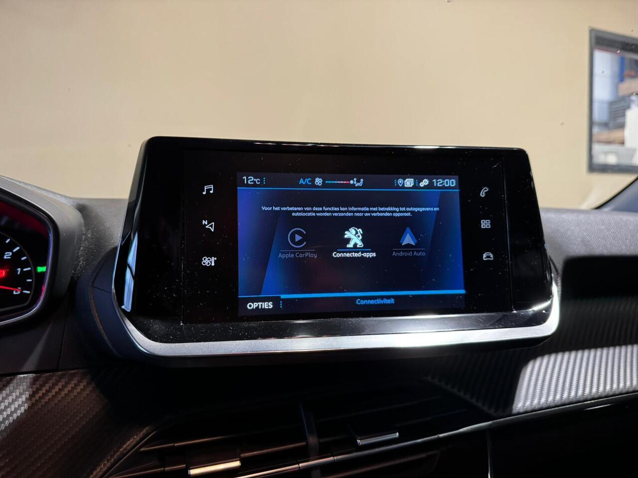 Peugeot 208 1.2 PureTech Active Pack |Cruise control |Navi |LED |LMV