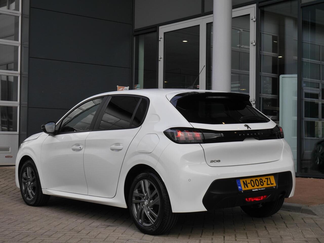 Peugeot 208 1.2 PureTech Active Pack | Lichtmetalen velgen | Parkeersensoren achter | Airconditioning | Cruise control | Getint glas