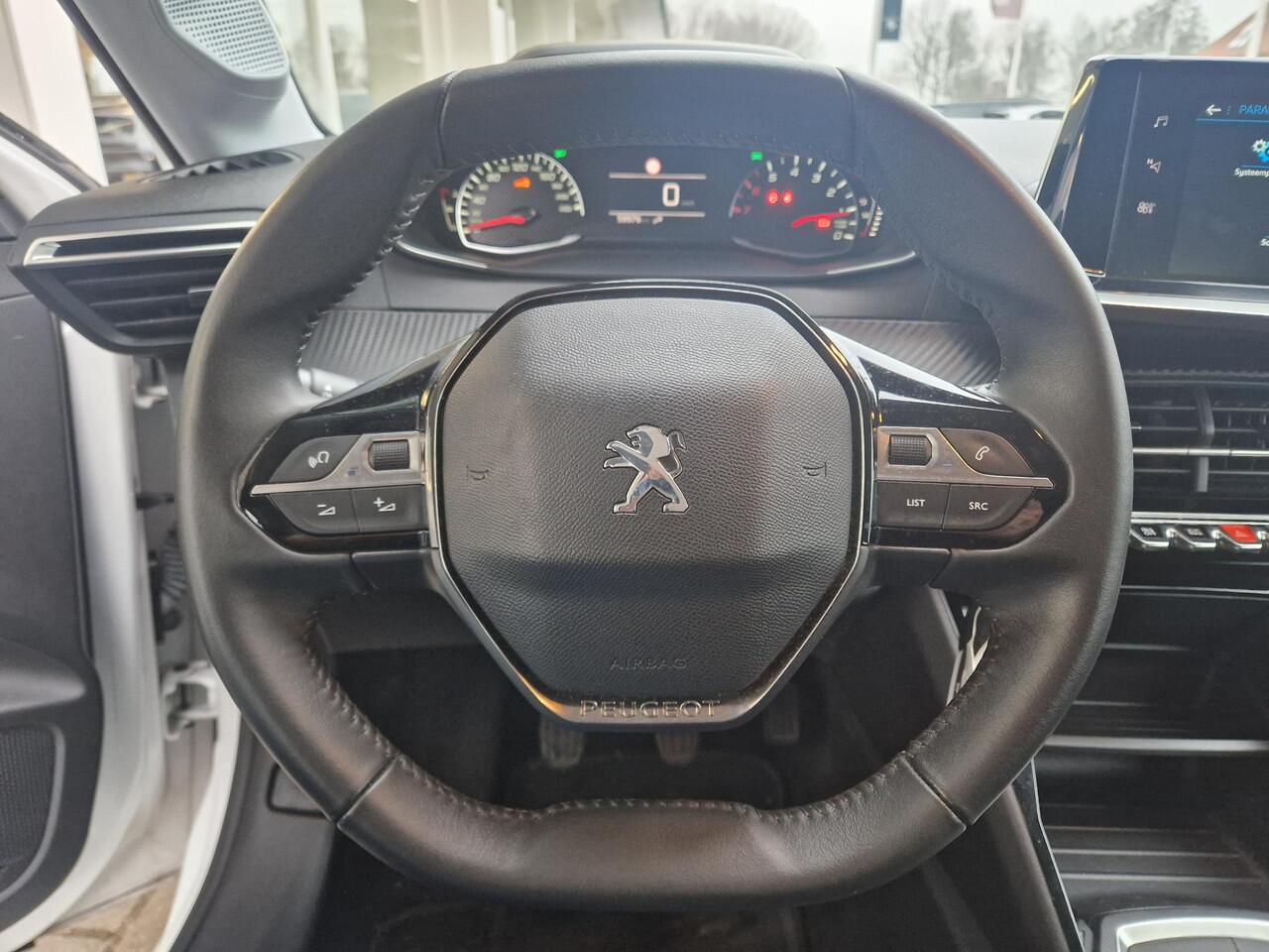 Peugeot 208 1.2 75pk Active Pack | Apple CarPlay/Android Auto | Parkeersensoren | Lichtmetalen velgen | Navigatie