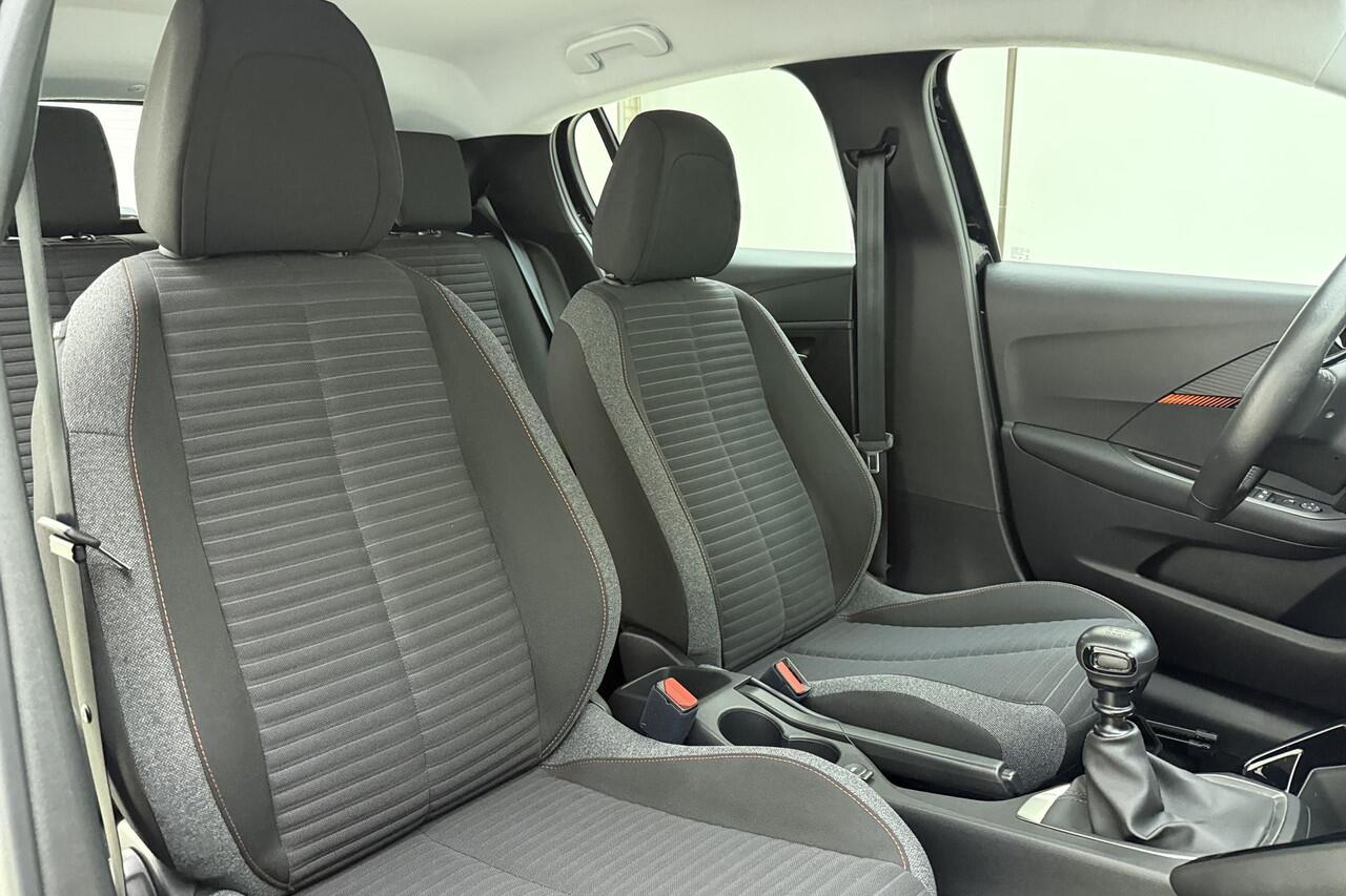 Peugeot 208 1.2 PureTech Active Pack 100 PK | Handgeschakeld | Navigatiesysteem full map | Lichtmetalen velgen 16" | Parkeersensoren achter | Cruise Control | Airco | Dealer onderhouden