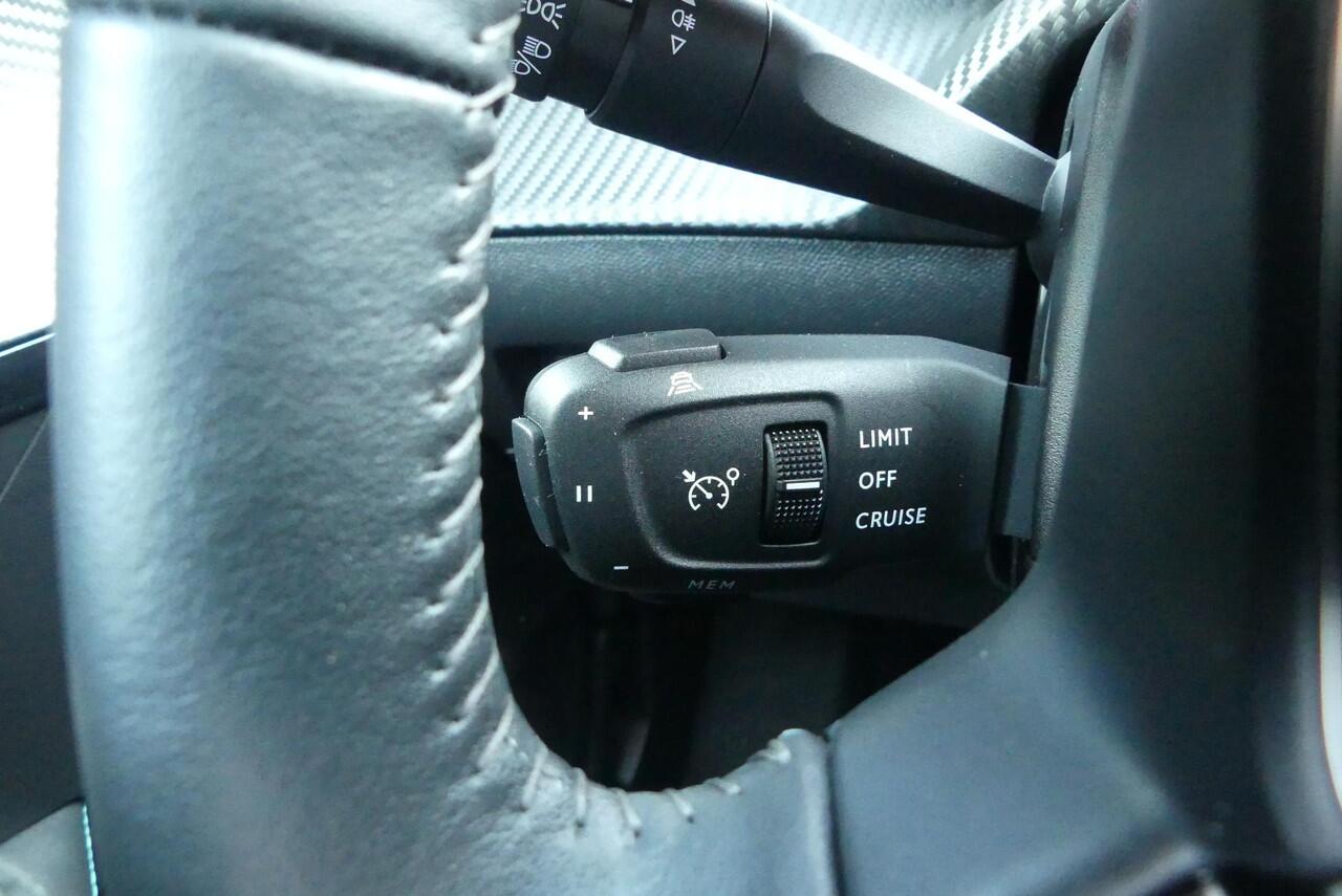 Peugeot 208 1.2 PureTech Allure Pack ADAPTIEVE CRUISE, CLIMA, NAVI, 360° CAMERA, 21.587KM