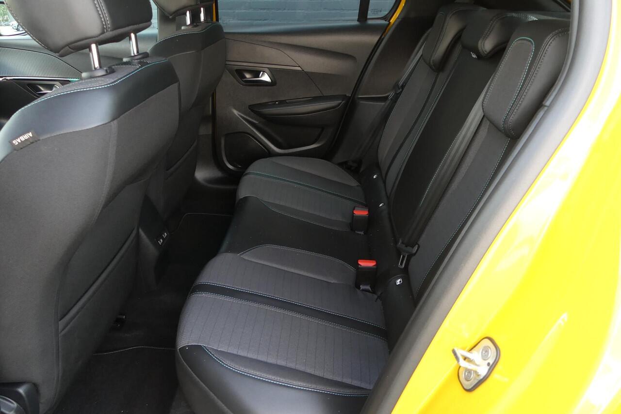 Peugeot 208 1.2 PureTech Allure Pack ADAPTIEVE CRUISE, CLIMA, NAVI, 360° CAMERA, 21.587KM