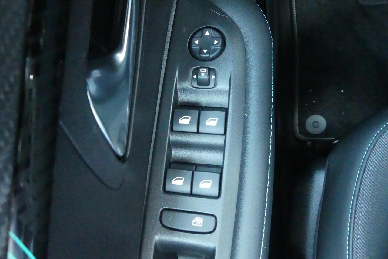 Peugeot 208 1.2 PureTech Allure Pack ADAPTIEVE CRUISE, CLIMA, NAVI, 360° CAMERA, 21.587KM