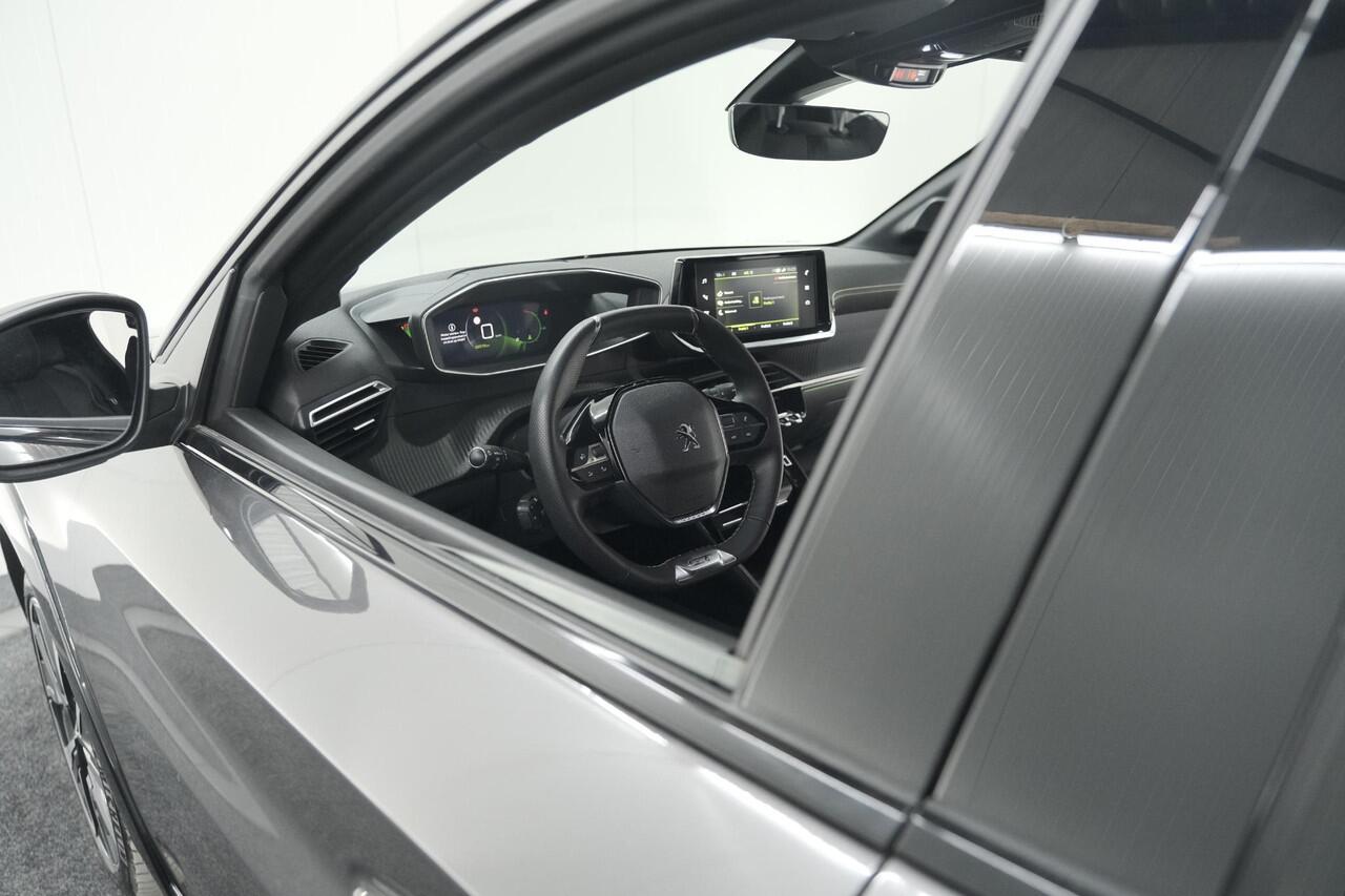 Peugeot 208 PureTech 100 GT | Camera | Adaptieve Cruise Control | Navigatie | Apple Carplay