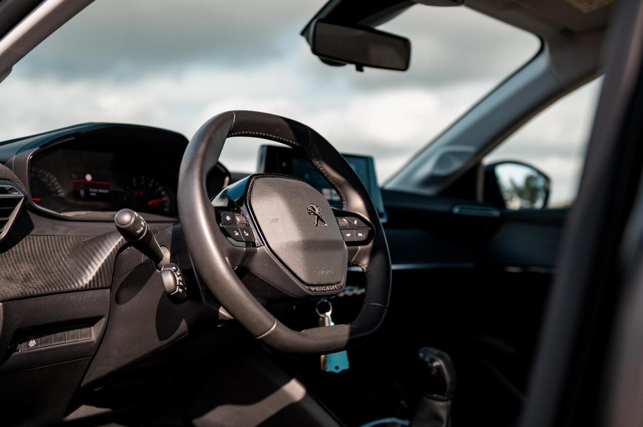 Peugeot 208 1.2 PureTech Active Pack | NAVI | CRUISE | 16" LM VELGEN