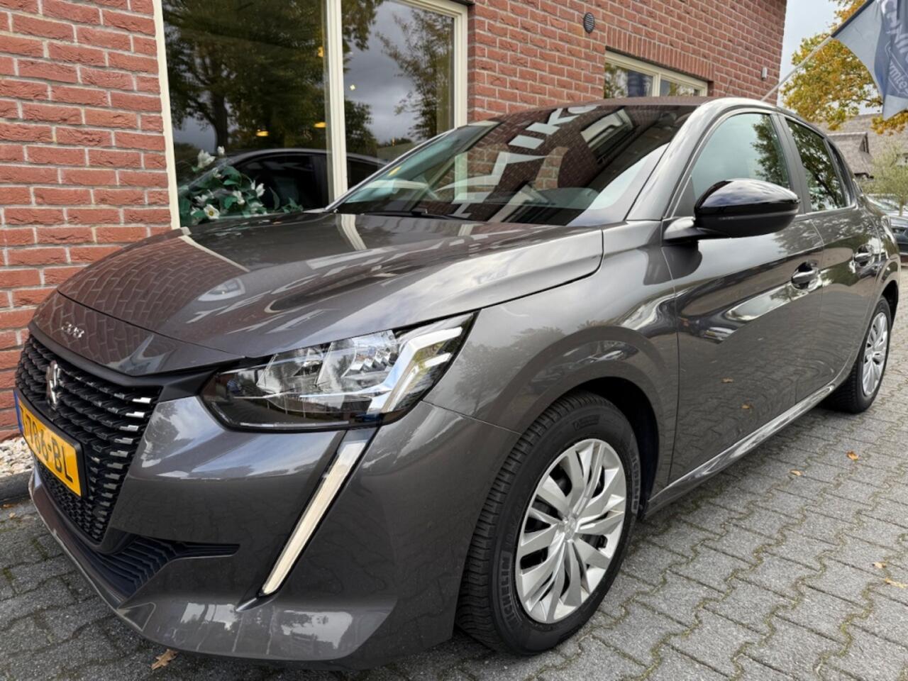 Peugeot 208 1.2 PureTech Active LED / NAVI / AIRCO / CRUISE / DAB+ / CARPLAY