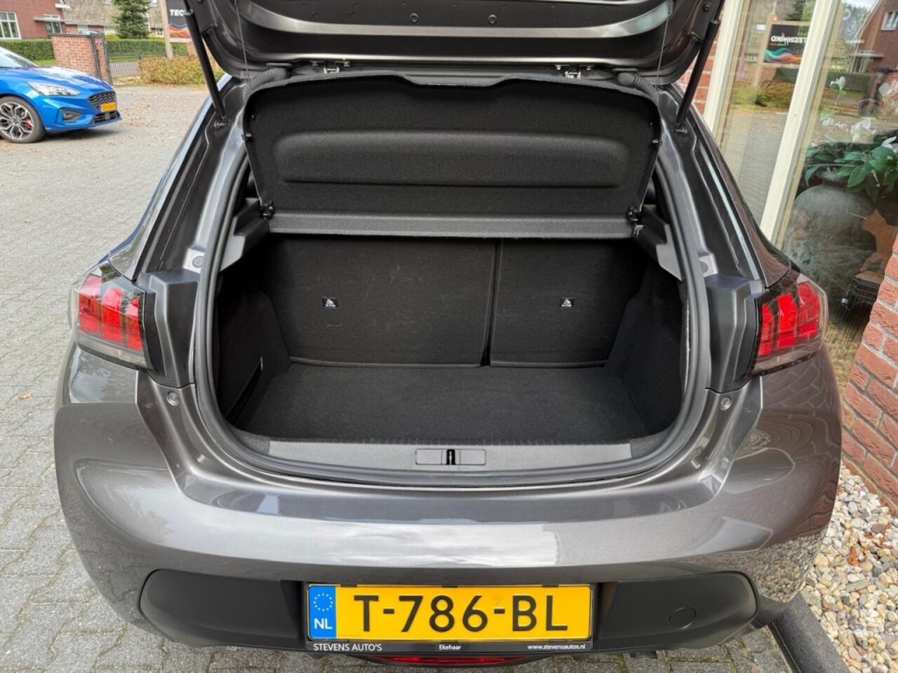 Peugeot 208 1.2 PureTech Active LED / NAVI / AIRCO / CRUISE / DAB+ / CARPLAY