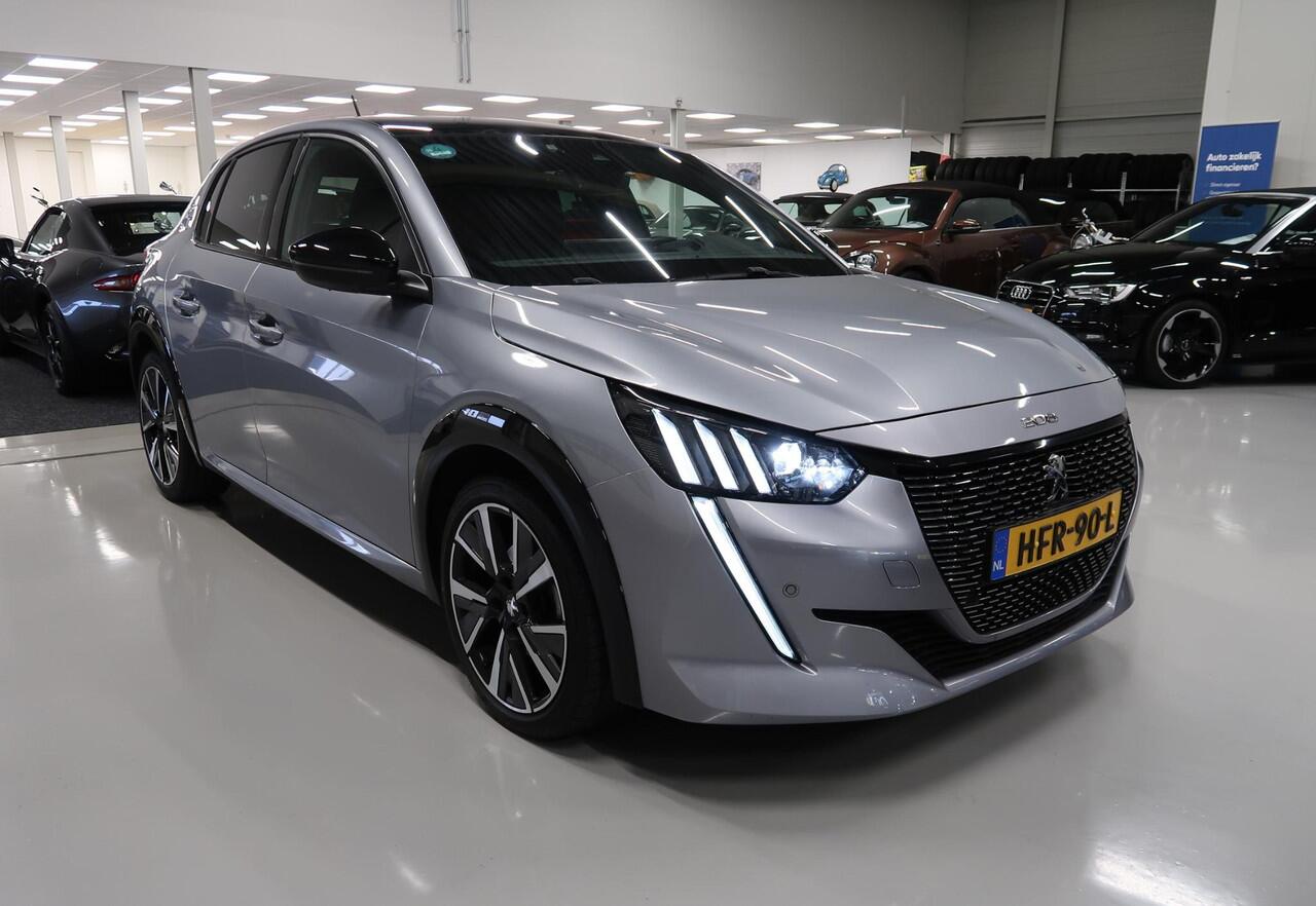 Peugeot 208 1.2 PureTech GT BTW Automaat 131pk App connect Digitaal Dashboard Sportstoelen Half Leer Camera 17 inch Sportvelgen Onderhoud aanwezig