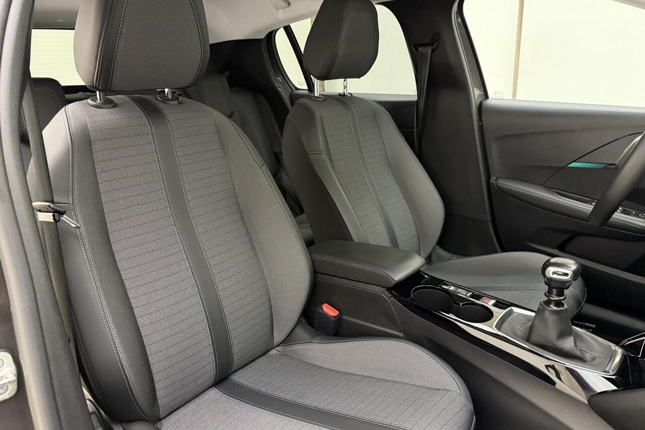 Peugeot 208 1.2 PureTech Allure 100 PK | Handgeschakeld | Parkeersensor | Getinte ramen | Airco | Mirror screen | Apple Carplay | Licht metalen velgen | Cruise Control | 1e eigenaar | Dealer onderhouden