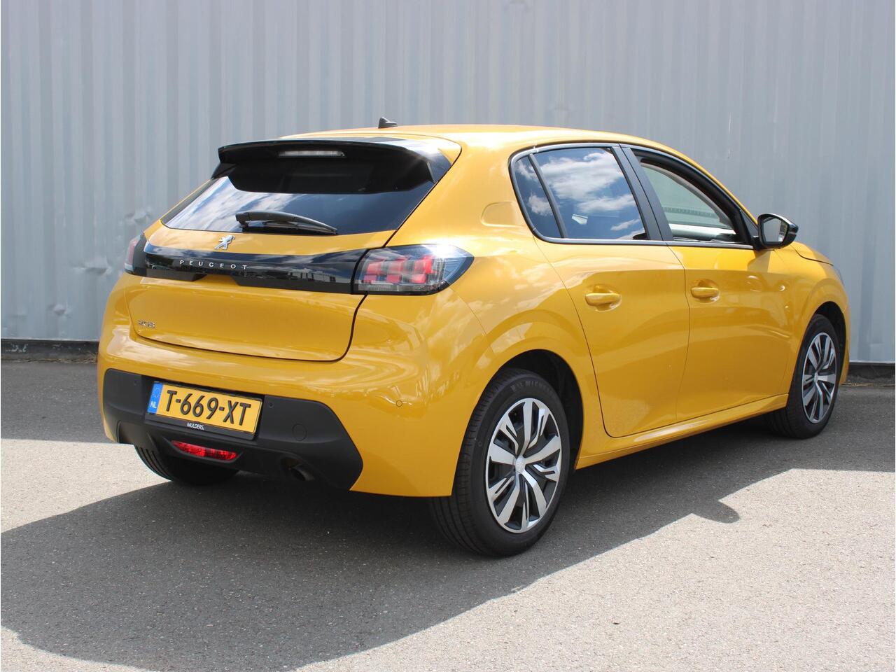 Peugeot 208 1.2 PureTech Active Pack | Apple Carplay / Airco / Cruise