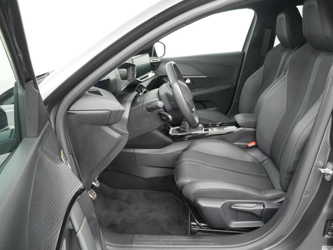 Peugeot 208 1.2 PureTech GT - Navigatie - LED Koplampen - Climate Control - GT Velgen