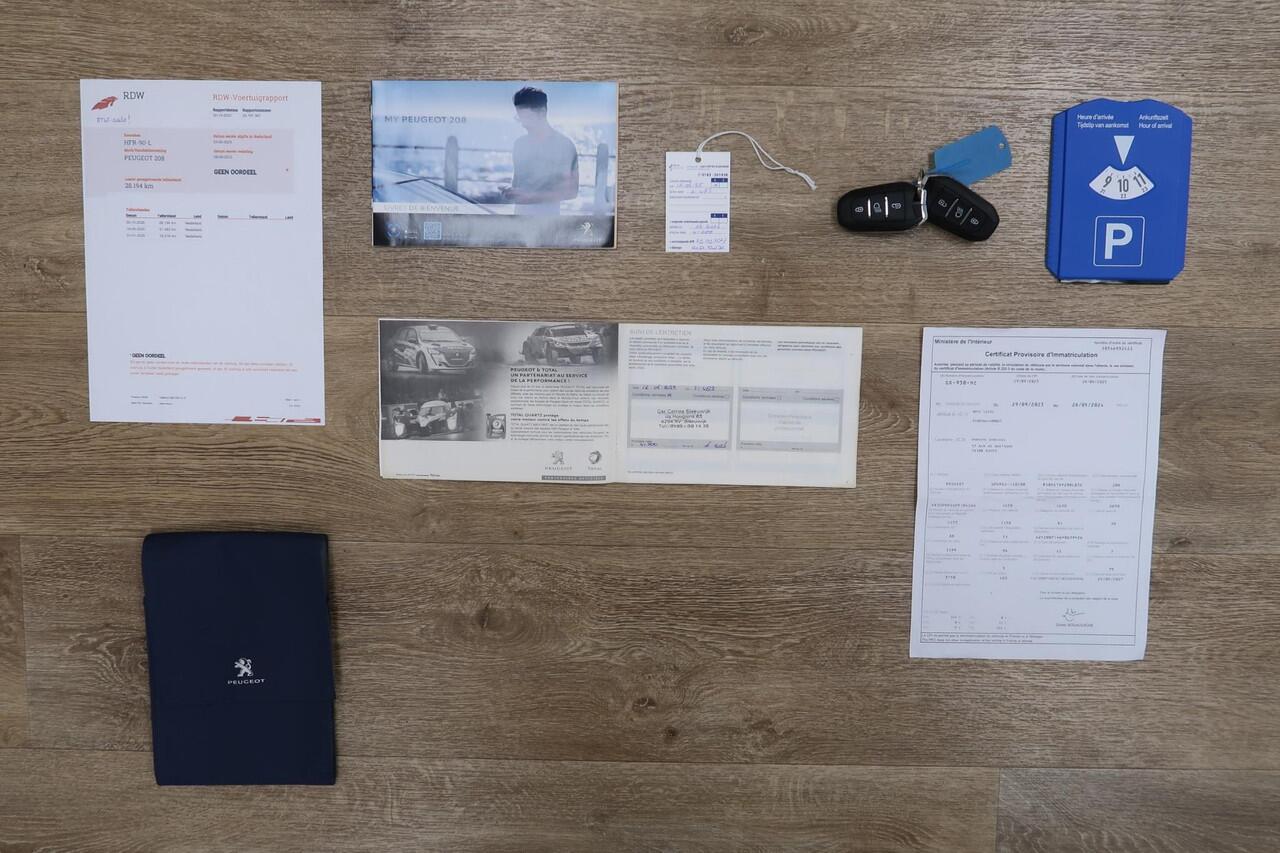 Peugeot 208 1.2 PureTech GT BTW Automaat 131pk App connect Digitaal Dashboard Sportstoelen Half Leer Camera 17 inch Sportvelgen Onderhoud aanwezig