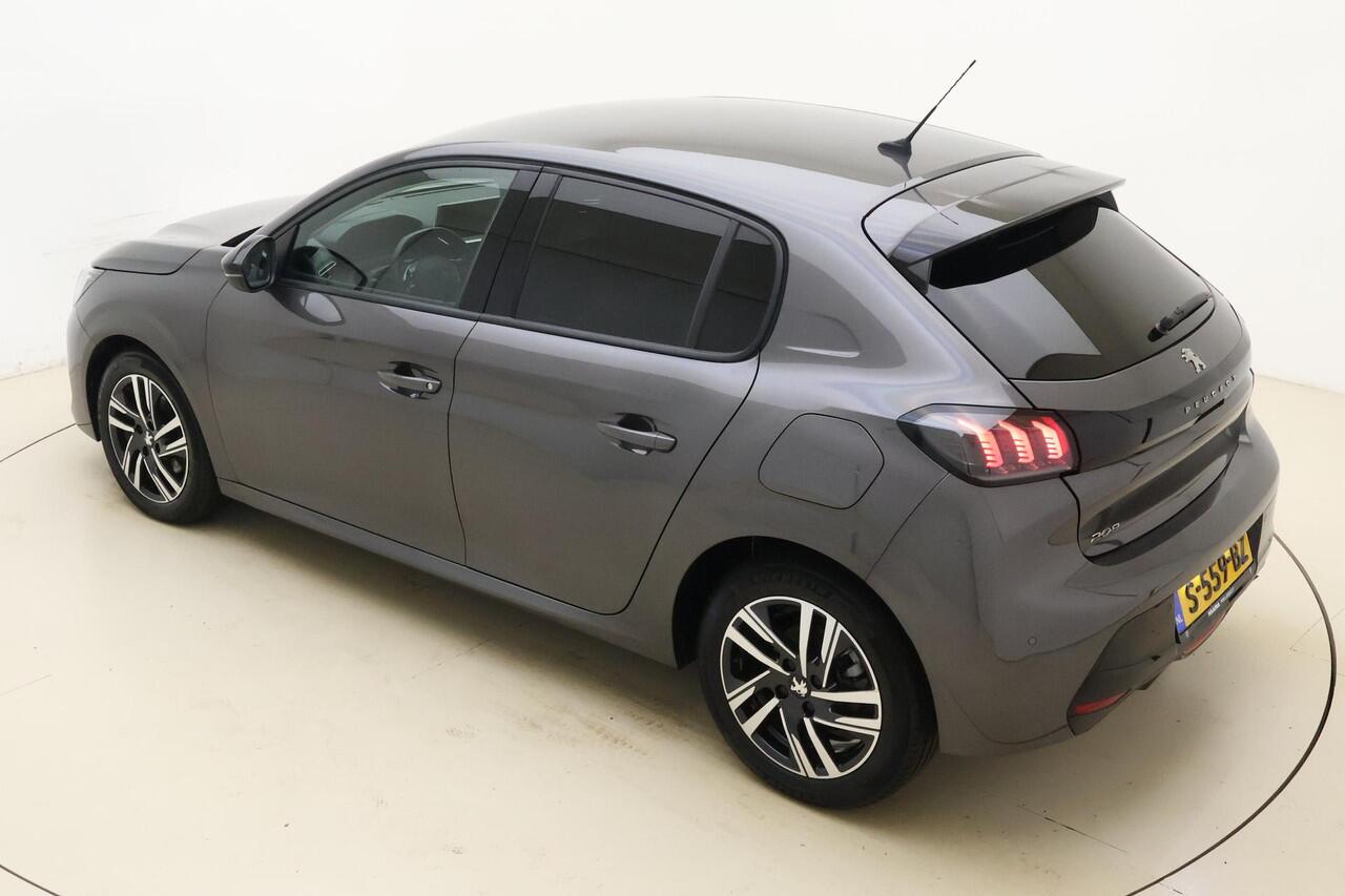 Peugeot 208 1.2 PureTech Allure 100 PK | Handgeschakeld | Parkeersensor | Getinte ramen | Airco | Mirror screen | Apple Carplay | Licht metalen velgen | Cruise Control | 1e eigenaar | Dealer onderhouden