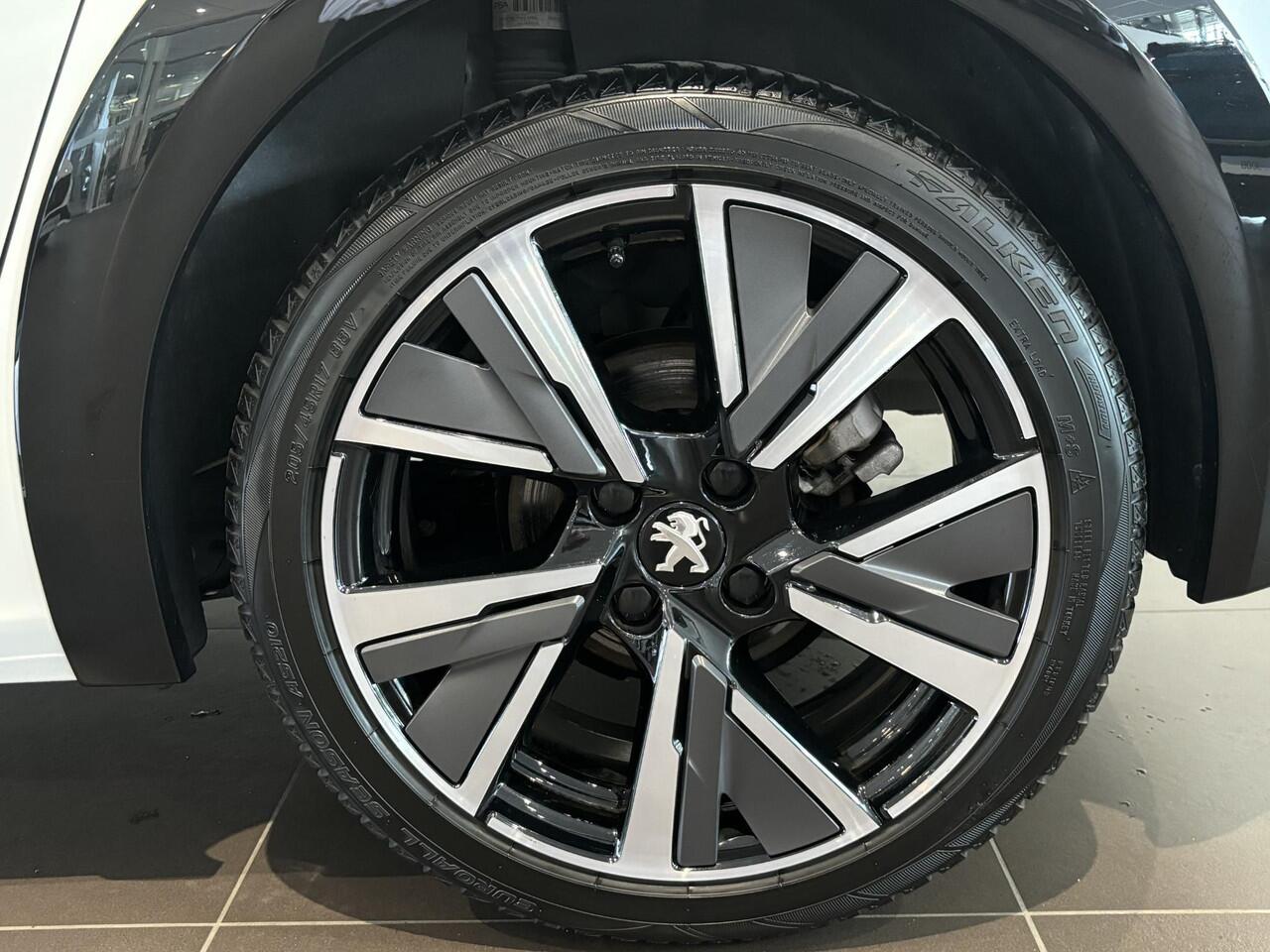 Peugeot 208 GT 1.2 Turbo 130pk EAT8 | PARELMOER | PANODAK | NAVI | ADAPTIVE CRUISE | KEYLESS ENTRY | BLACK DIAMOND DAK | CAMERA | DAB+
