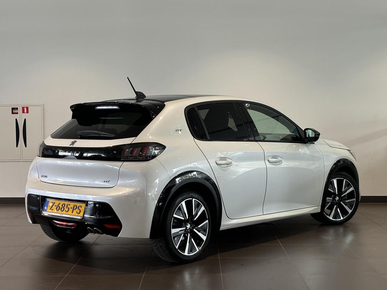 Peugeot 208 GT 1.2 Turbo 130pk EAT8 | PARELMOER | PANODAK | NAVI | ADAPTIVE CRUISE | KEYLESS ENTRY | BLACK DIAMOND DAK | CAMERA | DAB+