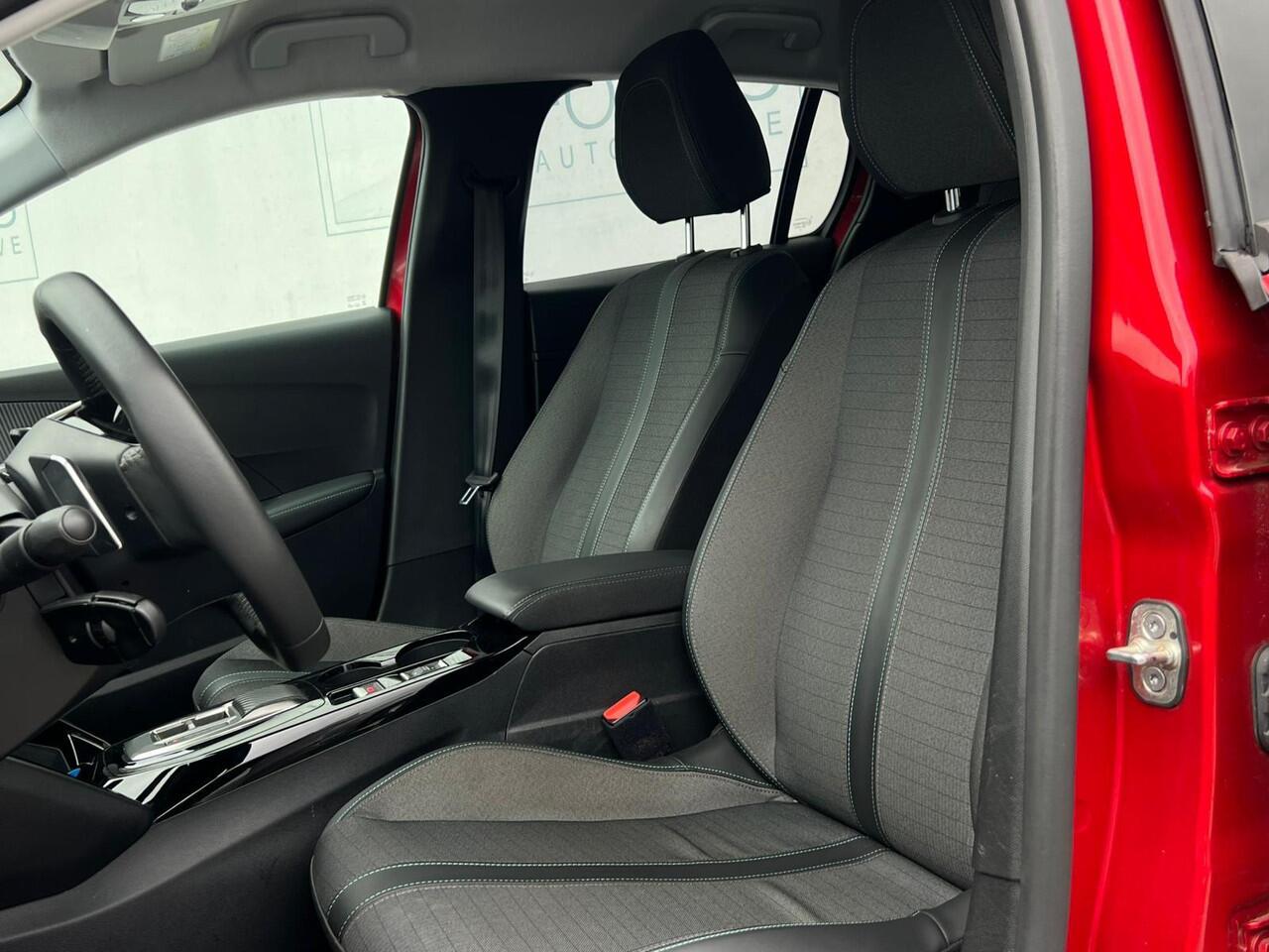 Peugeot 208 1.2 PureTech Allure NL AUTO | PDC | LAGE KM