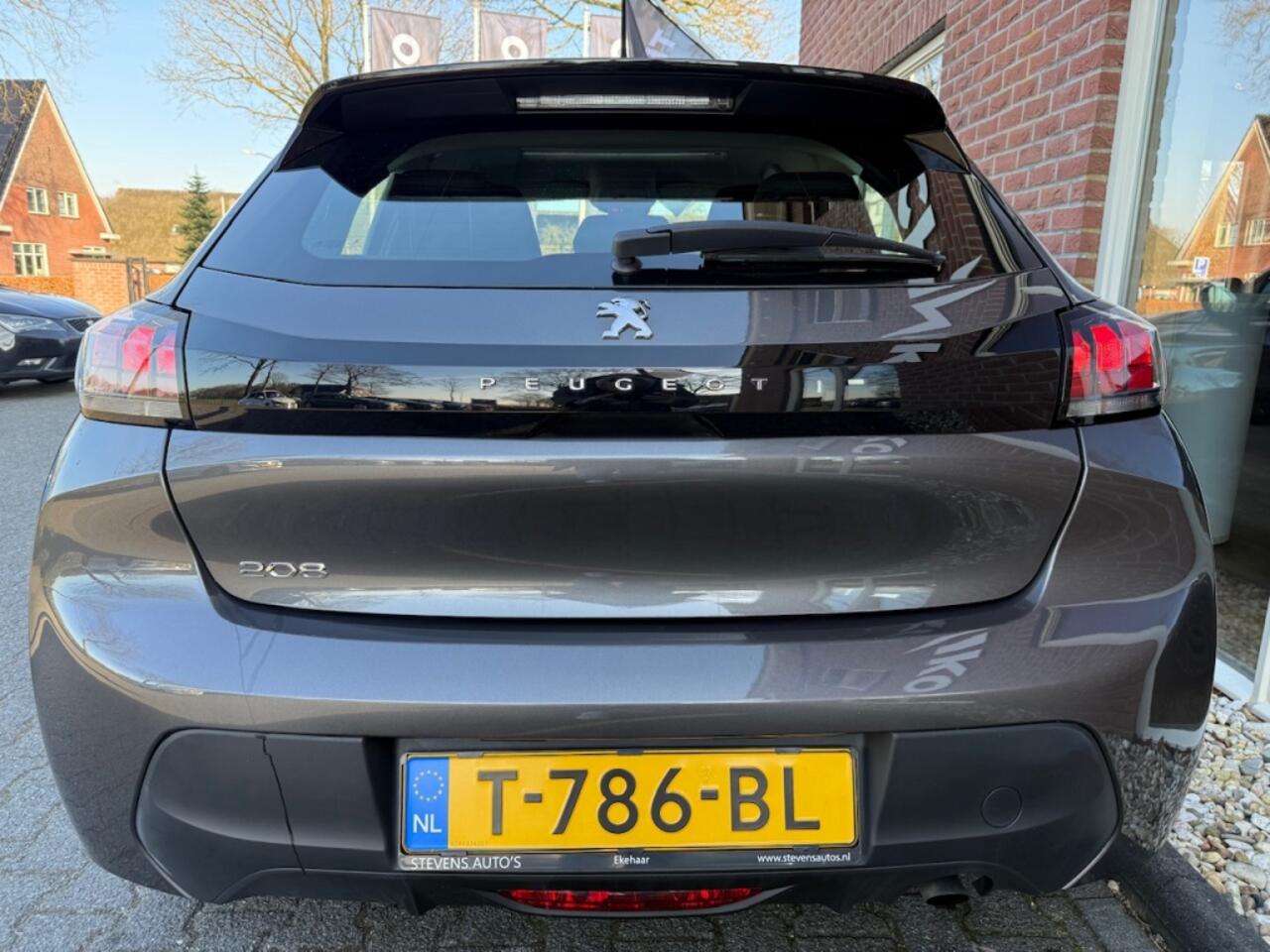 Peugeot 208 1.2 PureTech Active RIJKLAAR INCL. GARANTIE / LED / NAVI / AIRCO