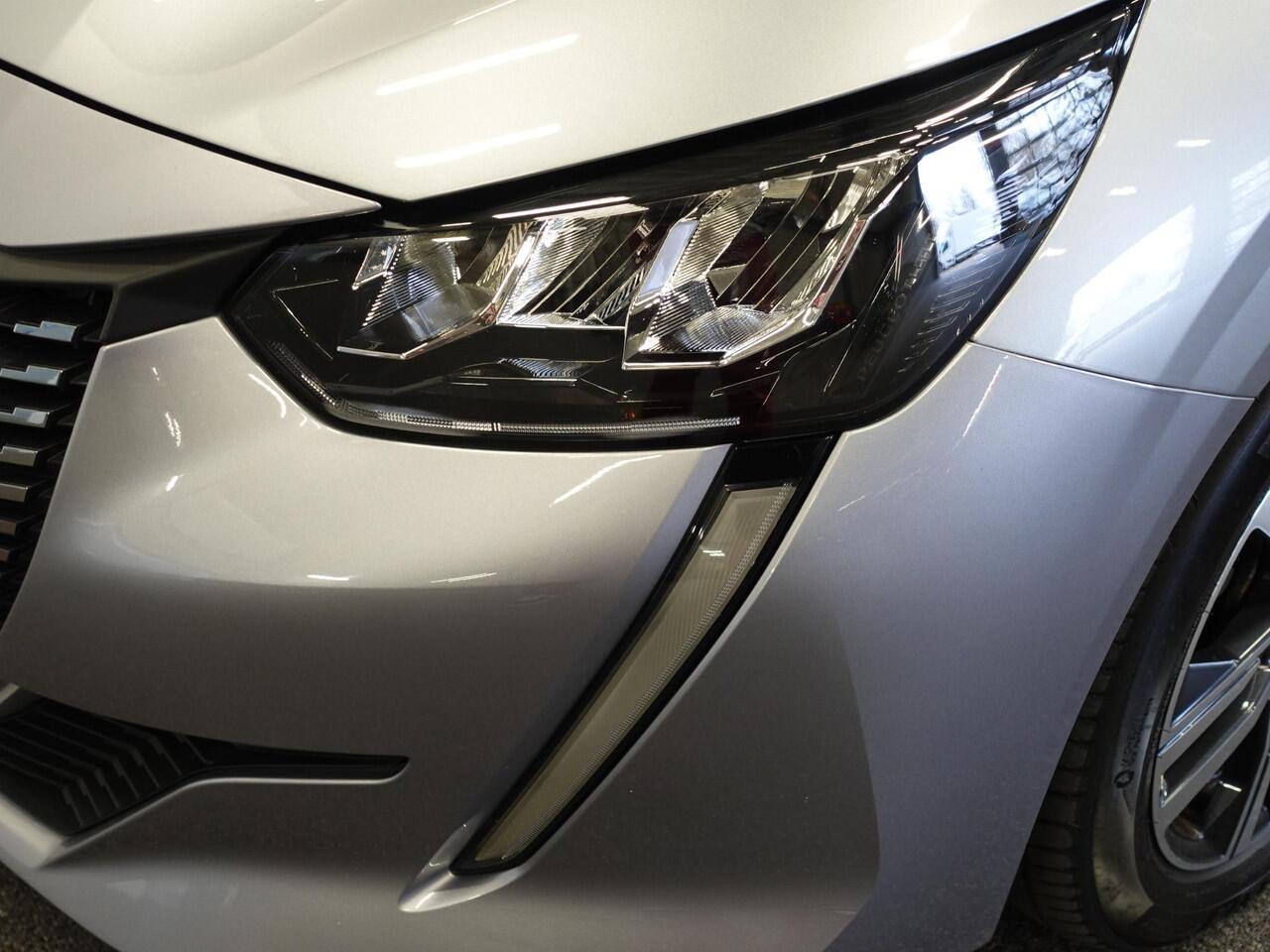 Peugeot 208 1.2 100pk Automaat Allure Pack Navigatie Apple Carplay/Android Auto CameraCruise Control Virtual Cockpit Climate Control