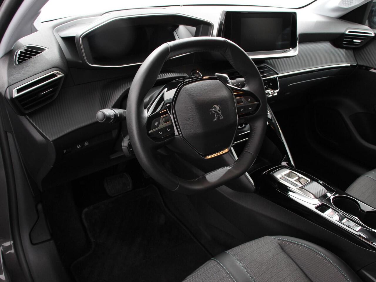 Peugeot 208 1.2 PureTech Allure Pack | Navigatie | Apple Carplay/Android Auto | Airco | Parkeer sensoren | Cruise Control | Led | Lichtmetalen Velgen | Stoelverwarming