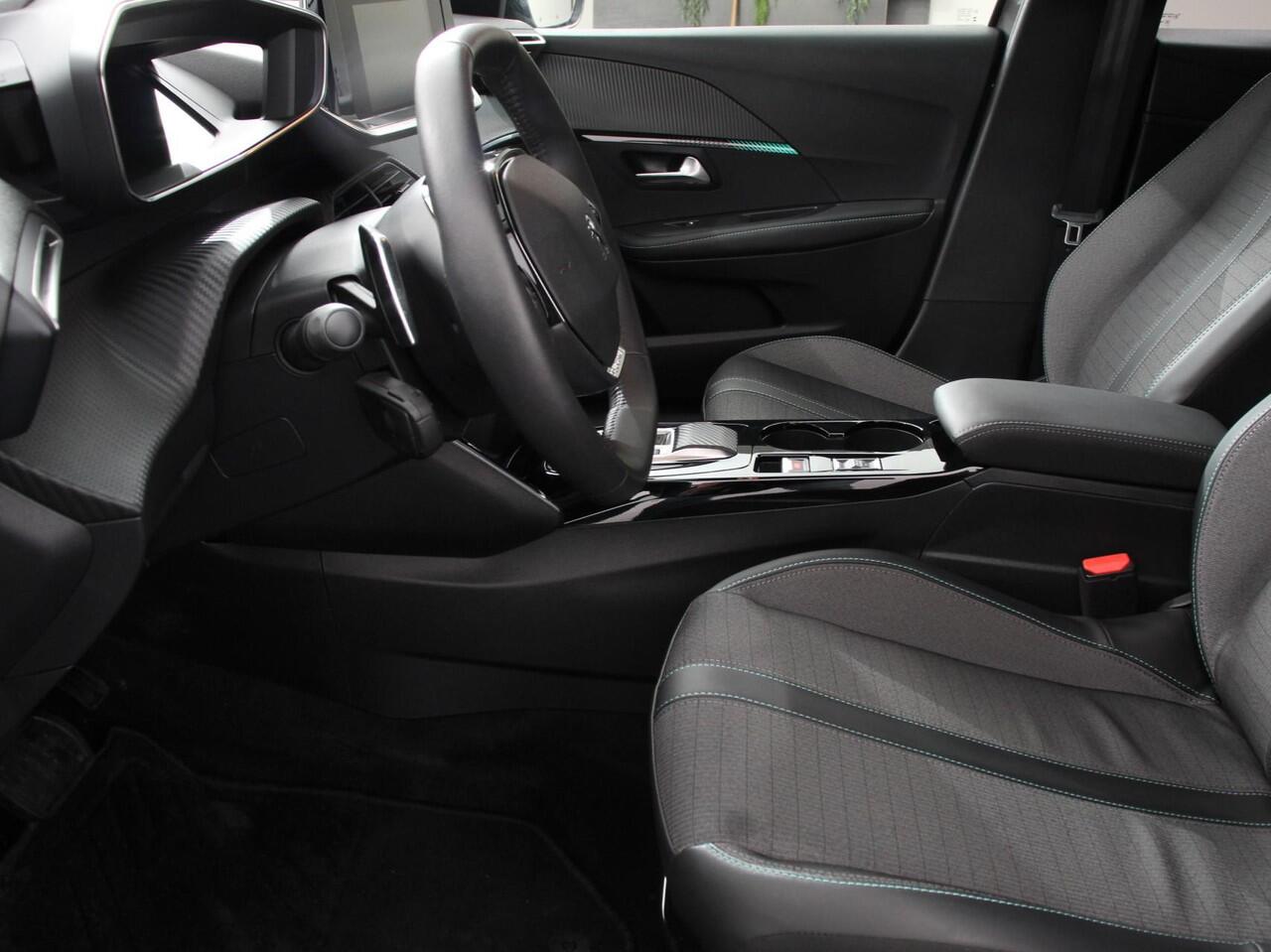 Peugeot 208 1.2 PureTech Allure Pack | Navigatie | Apple Carplay/Android Auto | Airco | Parkeer sensoren | Cruise Control | Led | Lichtmetalen Velgen | Stoelverwarming