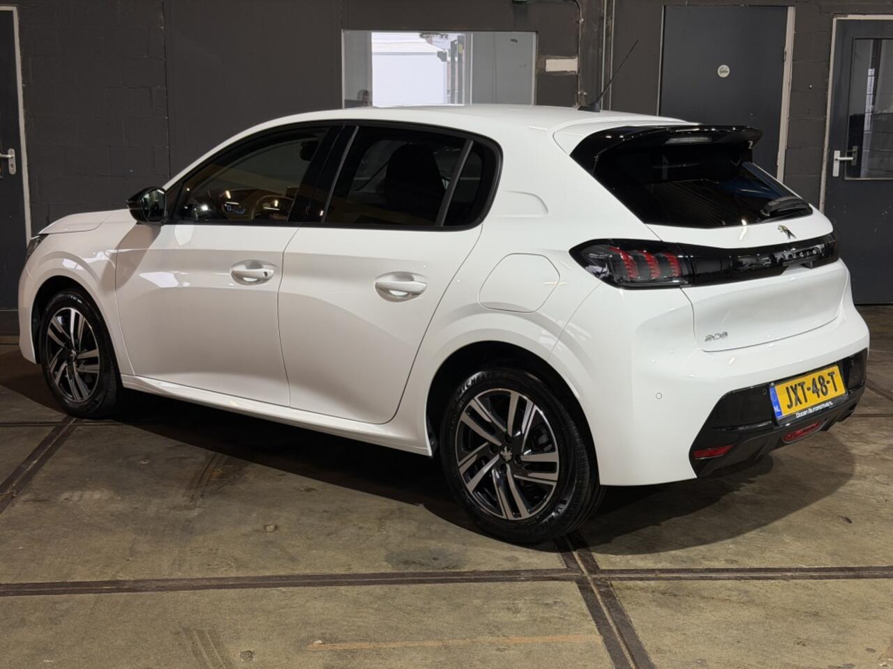 Peugeot 208 1.2 PT GT PACK | AUTOMAAT | VIRTUAL COCKPIT | KEYLESS | CAMERA |