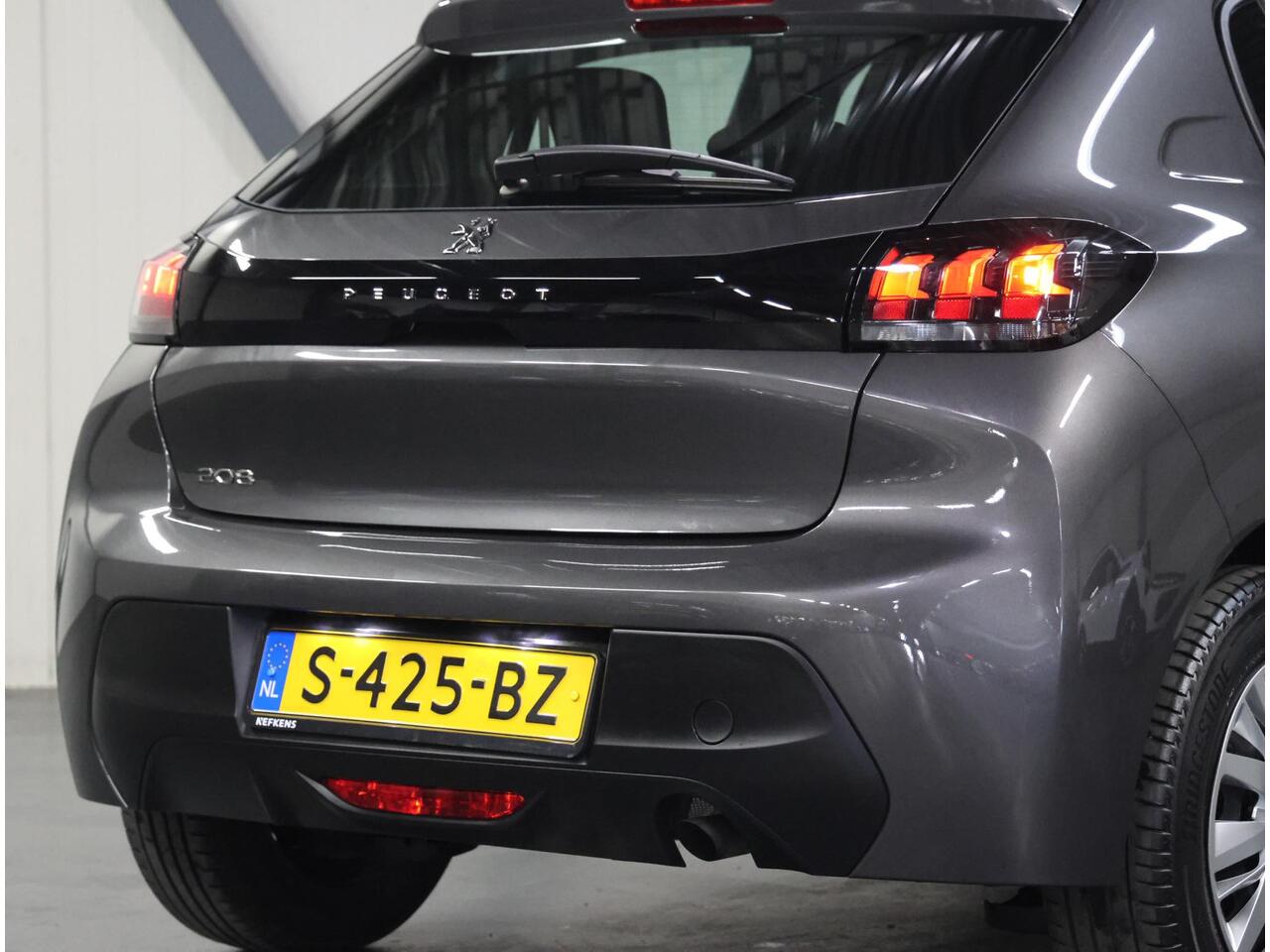Peugeot 208 1.2 75PK Active | 1ste eigenaar | AppleCarplay/AndroidAuto | Airco | Lederen Stuurwiel | DAB Radio | Cruise Control | Isofix | Bluetooth |