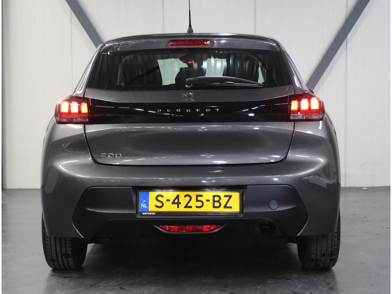Peugeot 208 1.2 75PK Active | 1ste eigenaar | AppleCarplay/AndroidAuto | Airco | Lederen Stuurwiel | DAB Radio | Cruise Control | Isofix | Bluetooth |