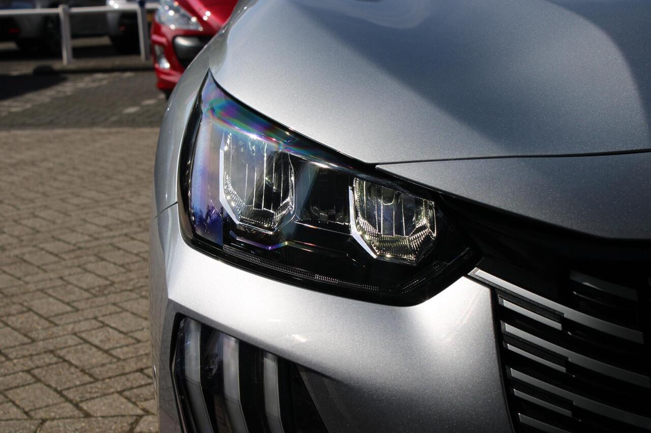 Peugeot 208 1.2 100PK ALLURE | CAMERA VOOR + ACHTER | KEYLESS ENTRY/START | DODEHOEK DETECTIE | NAVIGATIE | DRAADLOZE APPLE CARPLAY/ANDROID AUTO | PARKEERSENSOREN VOOR + ACHTER | ADAPTIVE CRUISE CONTROL | DAB+ RADIO | LED KOPLAMPEN |