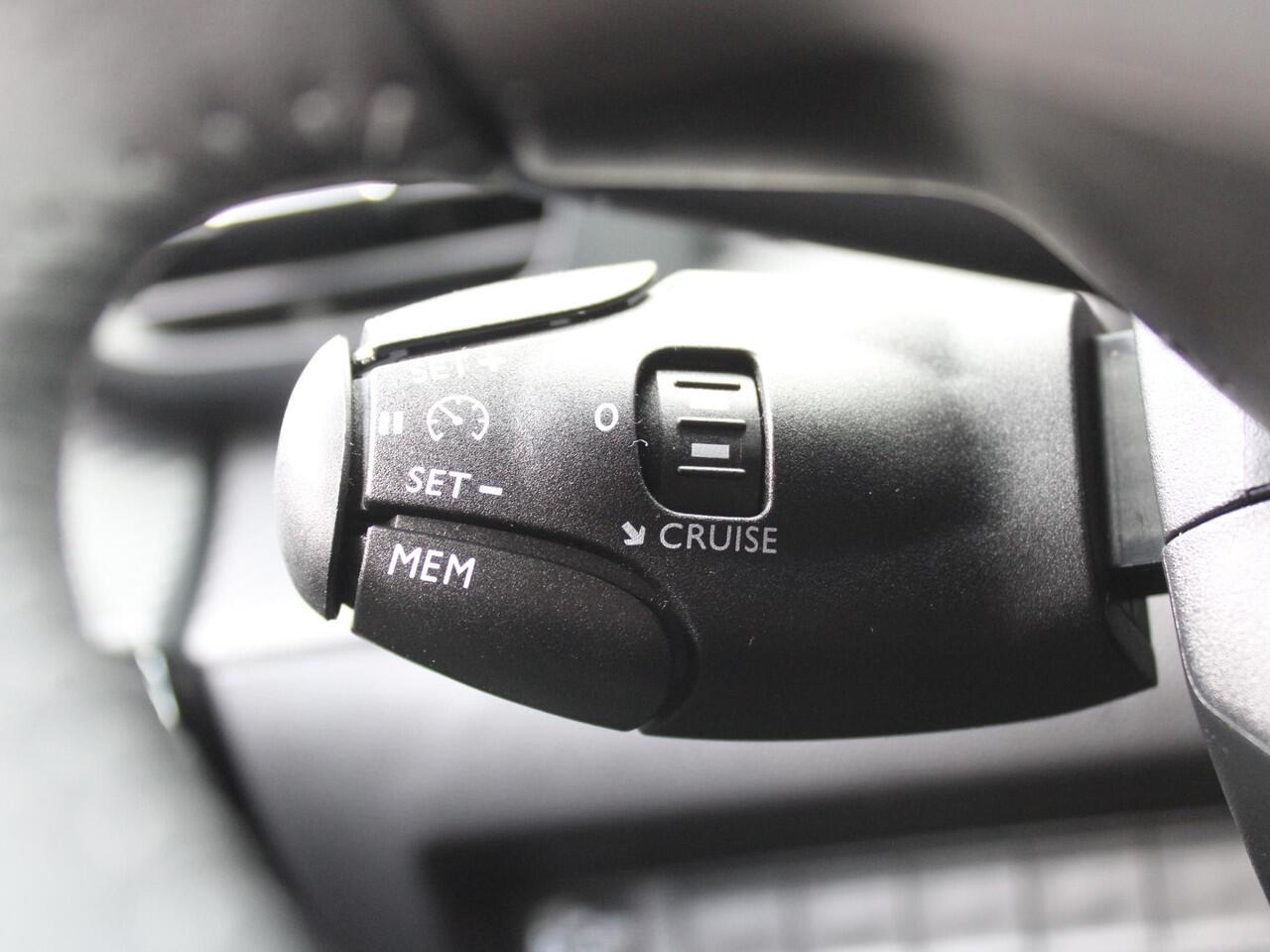 Peugeot 208 1.2 PureTech 100 Active | Airco | Cruise | Navi | LED | Apple CarPlay/Android Auto |