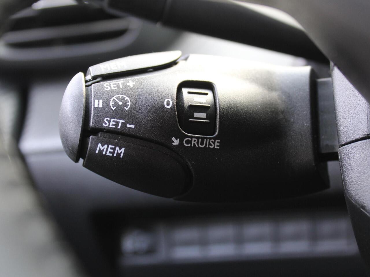 Peugeot 208 1.2 PureTech 100 Active | Airco | Cruise | Navi | LED | Apple CarPlay/Android Auto | BTW auto |