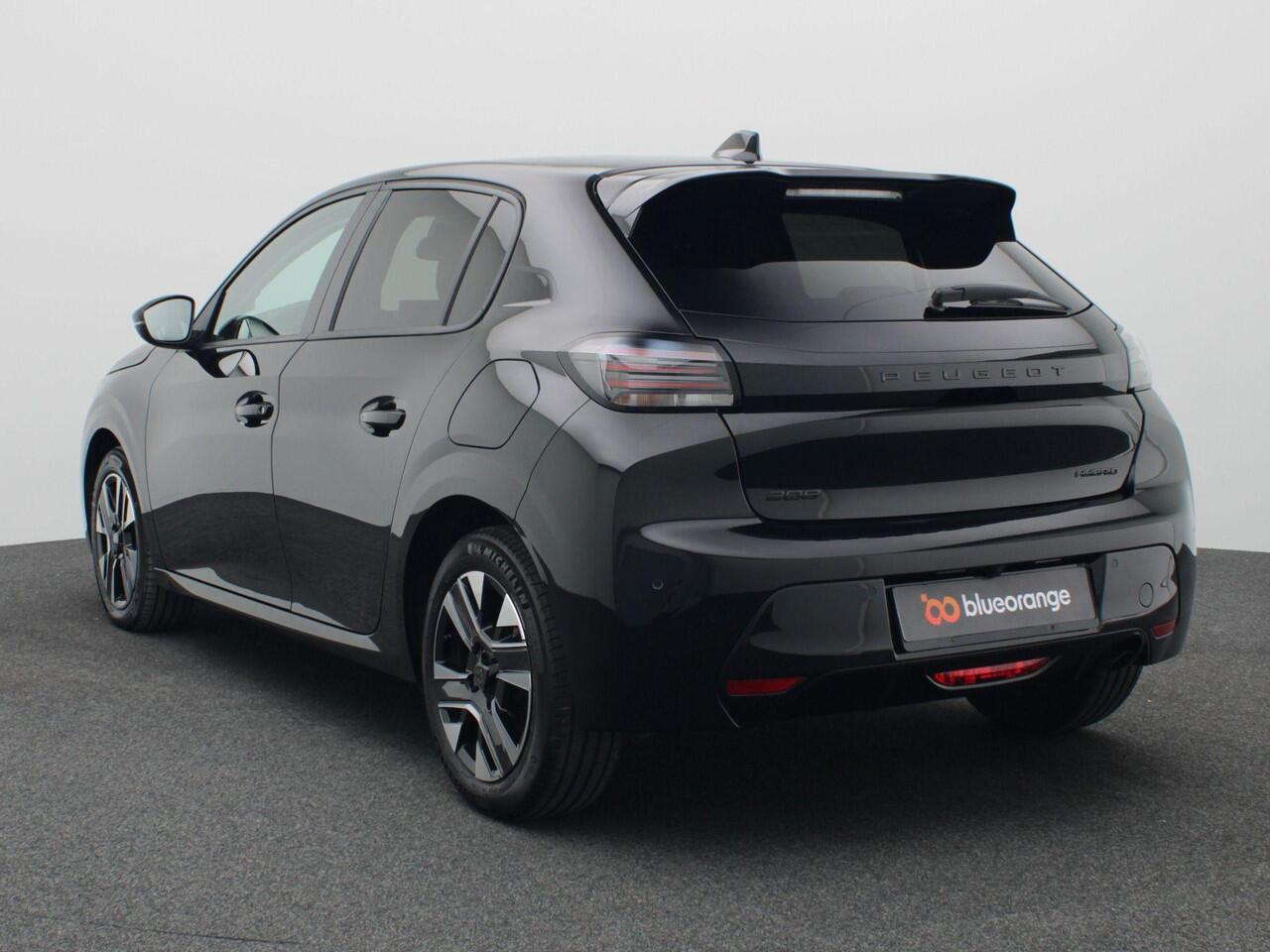 Peugeot 208 1.2 Hybrid Allure 110PK e-DCS6 full led, adaptive cruise control, navigatie, achteruitrijcamera, stoelverwarming voor, keyless, 16" lichtmetaal