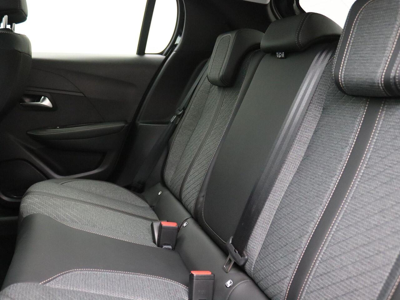 Peugeot 208 1.2 Hybrid Allure 110PK e-DCS6 full led, adaptive cruise control, navigatie, achteruitrijcamera, stoelverwarming voor, keyless, 16" lichtmetaal