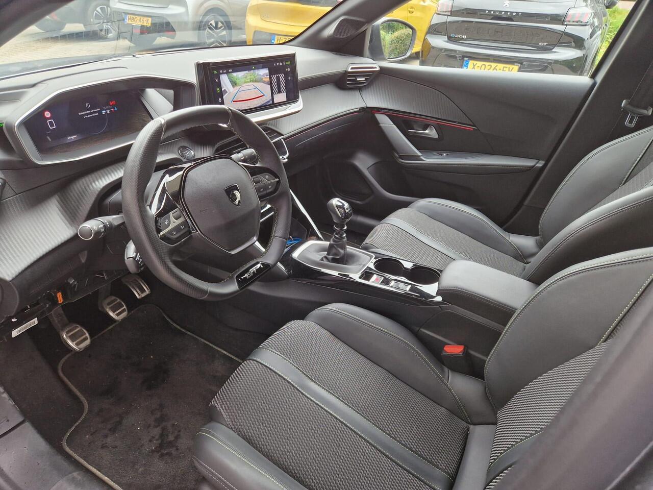 Peugeot 208 1.2T 100pk GT | Half lederen bekleding | Navigatie | Achteruitrijcamera | LED koplampen | Digital Cockpit