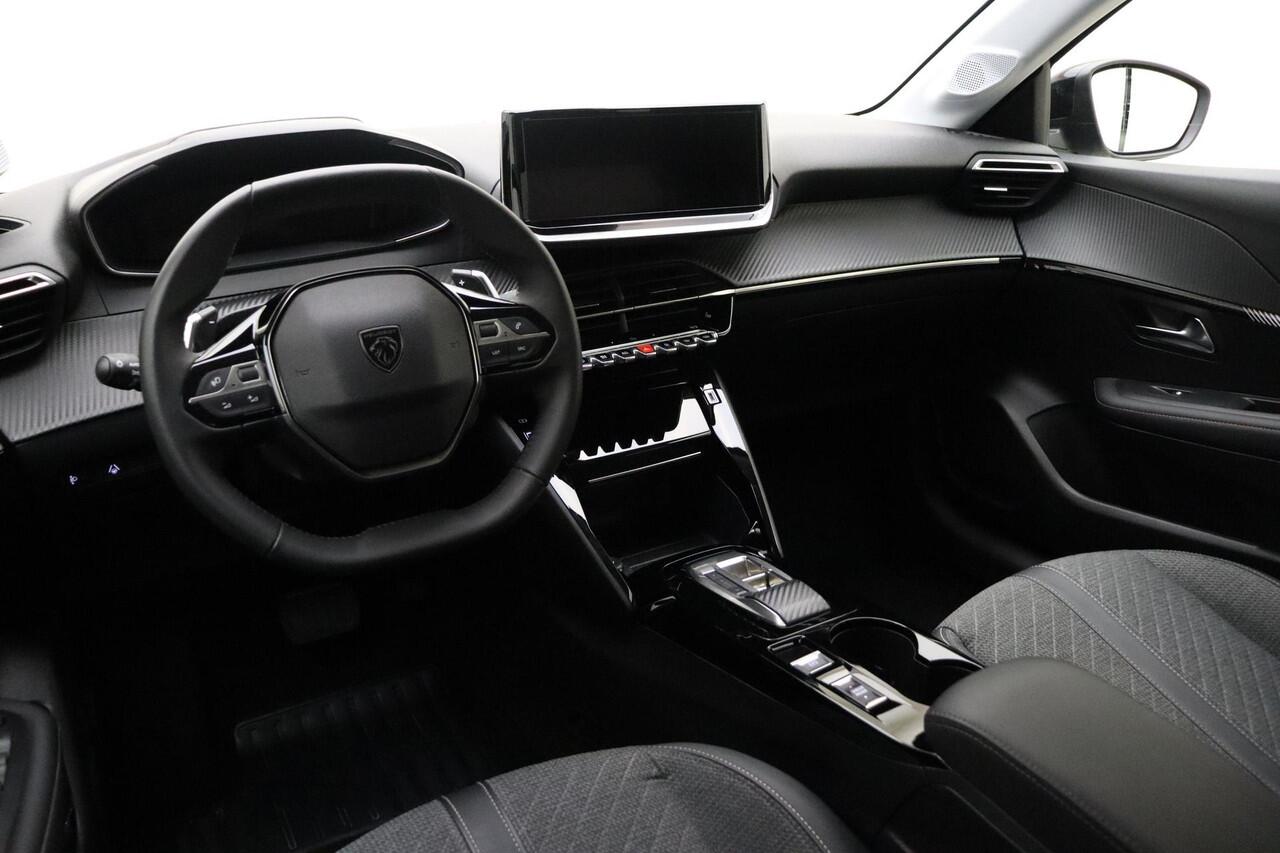 Peugeot 208 Hybrid 100 e-DCS6 Allure | Adaptive Cruise Control | Camera | Full LED | Stoelverwarming | Navigatie | 16'' LM Velgen
