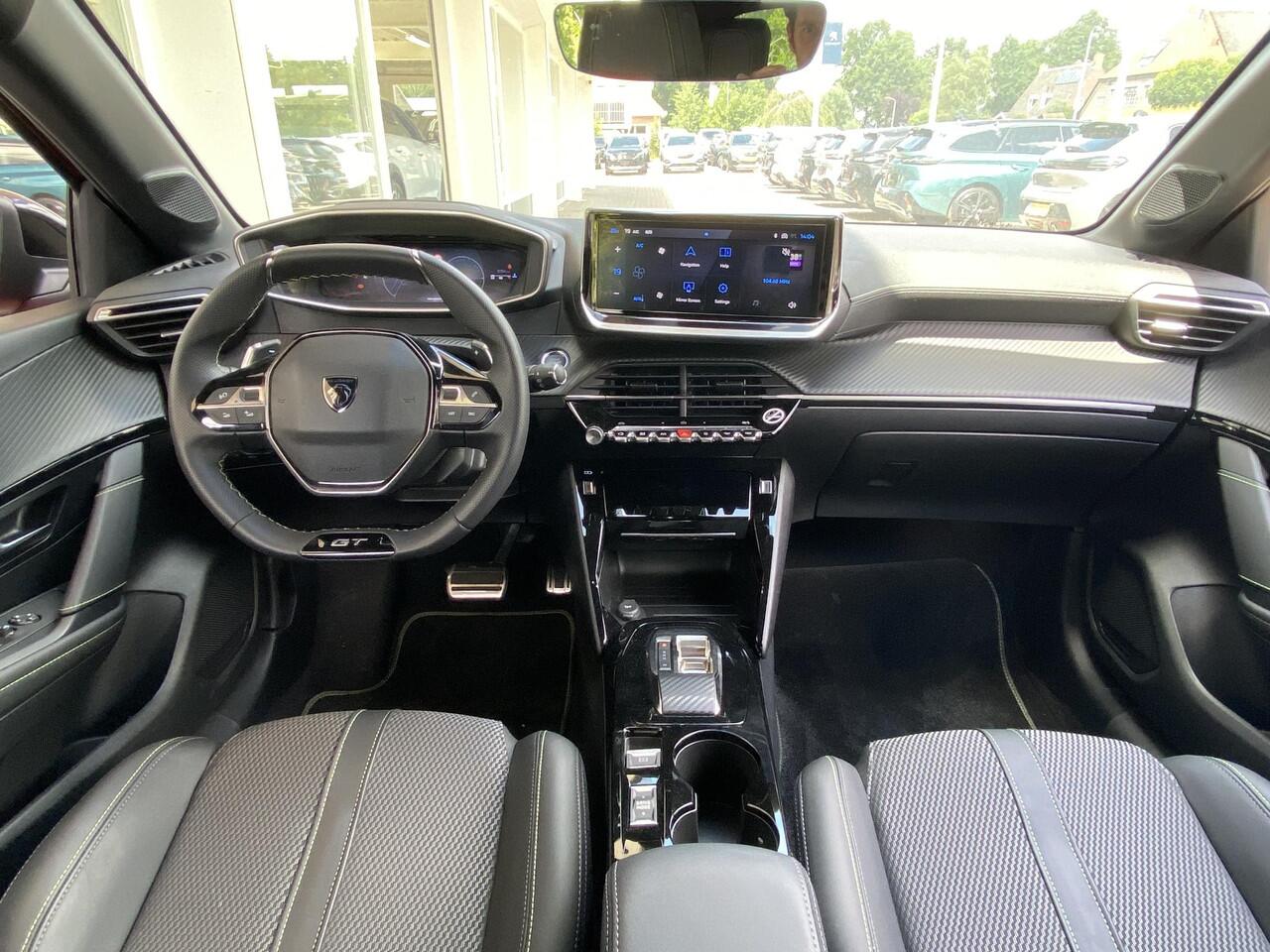 Peugeot 208 1.2 Hybrid 145 e-DCS6 GT | DEMO | Keyless Entry | Full LED | 360 graden camera | Navi | Dodehoek detectie | Apple Carplay/Android Auto