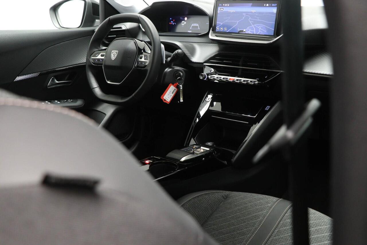 Peugeot 208 Hybrid 100 e-DCS6 Allure | NAVI / DRIVE ASSIST PLUS- PACK | STOELVERWARMING | DAB | APPLE | CAMERA