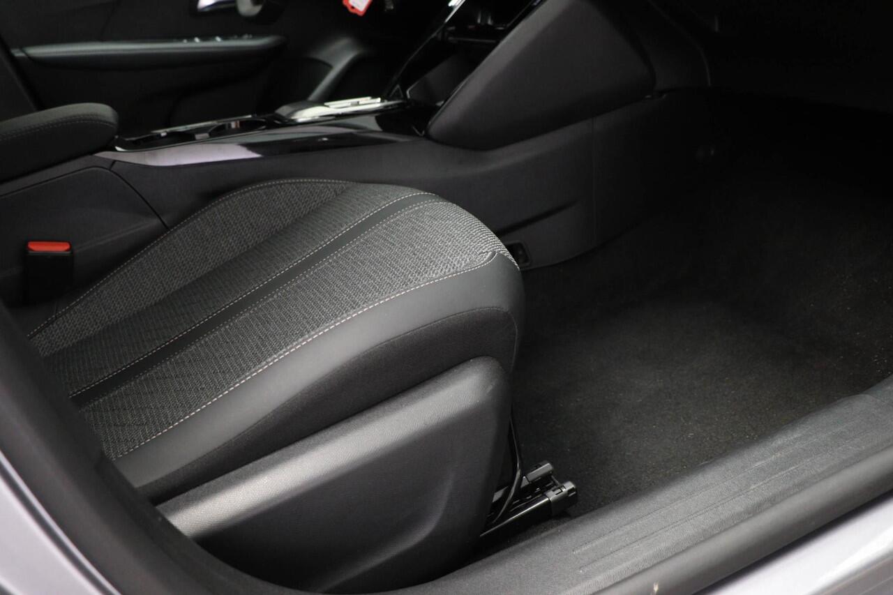 Peugeot 208 Hybrid 100 e-DCS6 Allure | NAVI / DRIVE ASSIST PLUS- PACK | STOELVERWARMING | DAB | APPLE | CAMERA