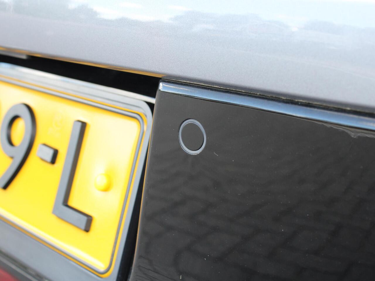 Peugeot 208 Allure 1.2 Hybrid 100PK e-DCS6 Automaat Keyless, Navigatie, Achteruitrijcamera, Stoelverwarming, Adaptieve Cruise Control