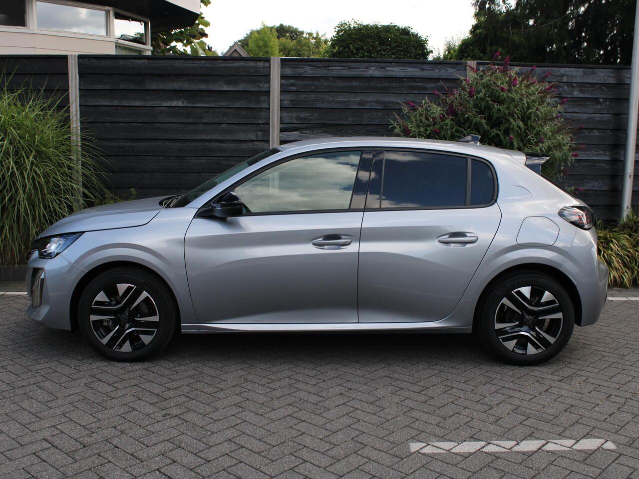 Peugeot 208 Allure 1.2 Hybrid 100PK e-DCS6 Automaat Keyless, Navigatie, Achteruitrijcamera, Stoelverwarming, Adaptieve Cruise Control