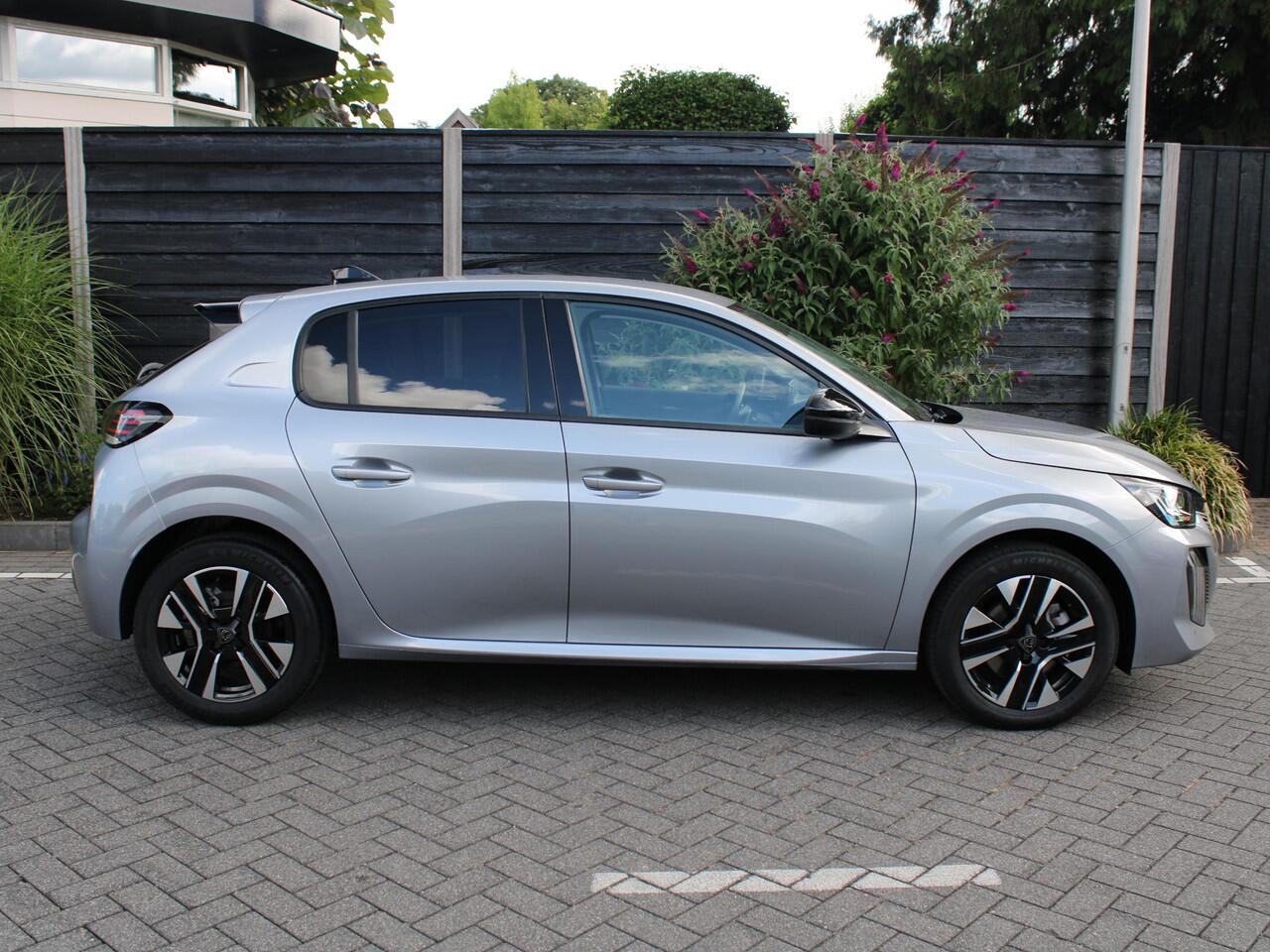 Peugeot 208 Allure 1.2 Hybrid 100PK e-DCS6 Automaat Keyless, Navigatie, Achteruitrijcamera, Stoelverwarming, Adaptieve Cruise Control