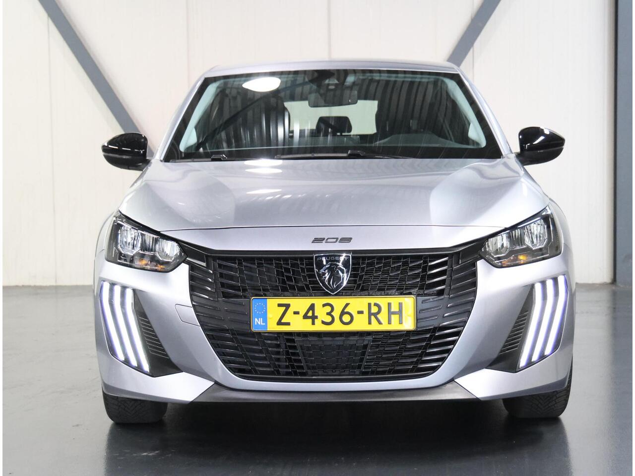 Peugeot 208 1.2 75PK Active | AppleCarplay/Android Auto | Airco | Navigatie | FULL LED | Lederen Stuurwiel | Cruise Control | DAB Radio | Isofix |