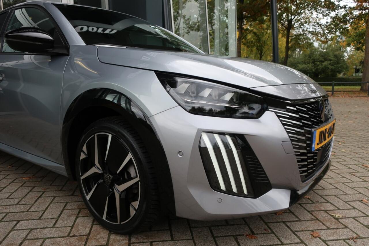 Peugeot 208 HYBRID E-DCS6 GT, All Season Banden, Apple Carplay/ Android Auto, etc.
