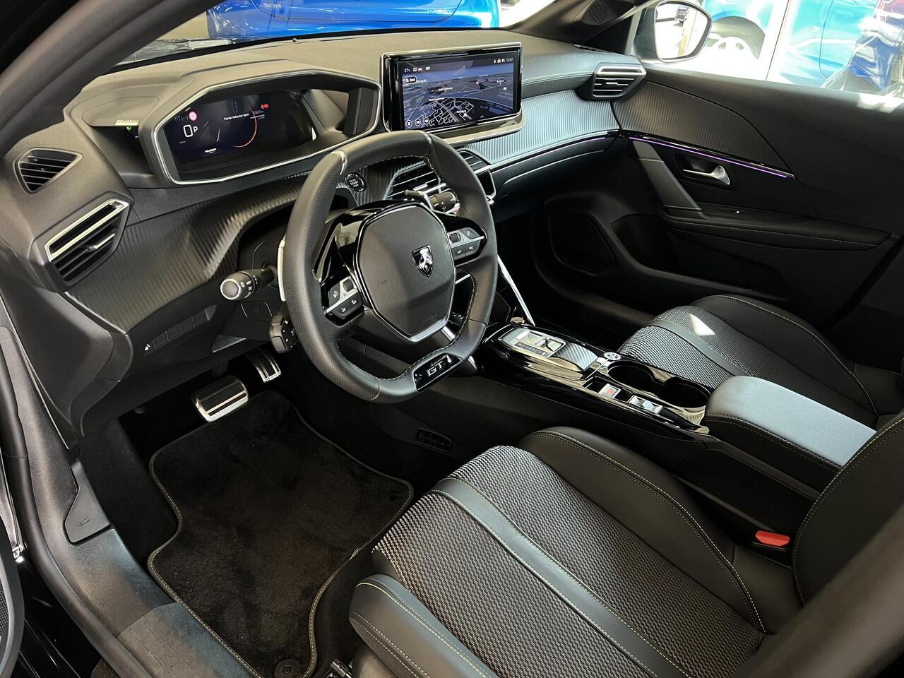 Peugeot 208 1.2 Hybrid 145 PK e-DCS6 GT | Apple Carplay/Android Auto | Camera | Cruise Control | LED Verlichting | Half-Leer | Parkeer Sensoren | 17"Lichtmetalen velgen | Keyless Entry ( Vestiging - Vianen )