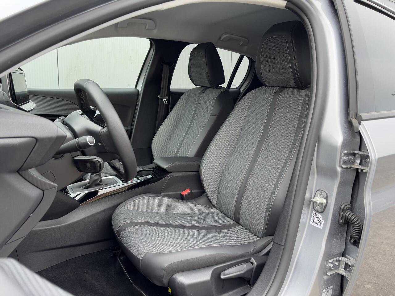 Peugeot 208 Allure 1.2 Turbo 100pk | ADAPTIVE CRUISE | KEYLESS ENTRY | STOELVERW. | LED | ISOFIX |