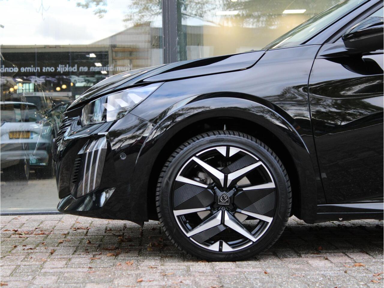 Peugeot 208 Hybrid 136 e-DCS6 GT | Navi / Camera / Climate