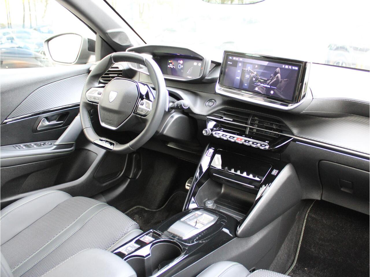 Peugeot 208 Hybrid 136 e-DCS6 GT | Automaat | Camera / Climate / Apple Carplay